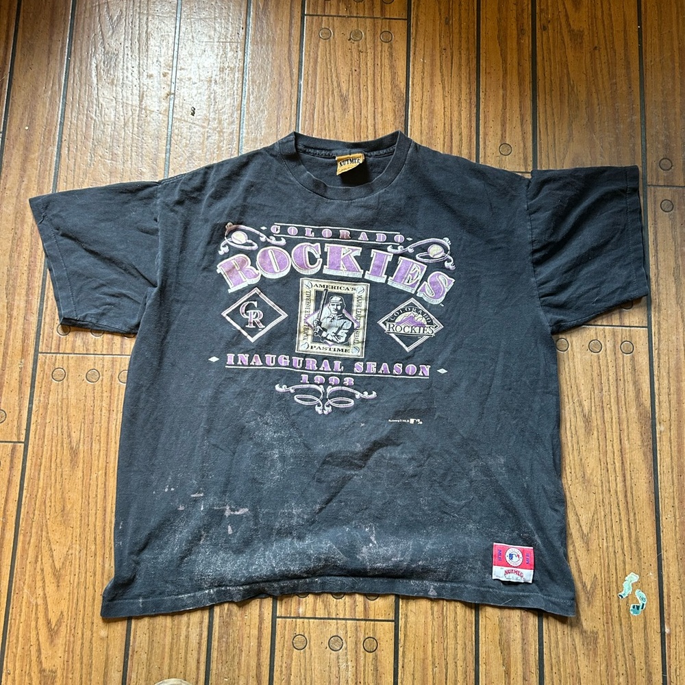 Vintage 1993 Inaugural Season Colorado Rockies Nutmeg Size X-Large T-shirt stain